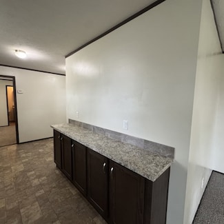 27 Crestwood Dr Unit 37, Middletown, IN 47356