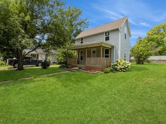 709 E 8th St N, Newton, IA 50208