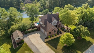84 Liberty Lakes Dr, Valparaiso, IN 46385