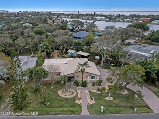 54 W Bay Dr, Cocoa Beach, FL 32931