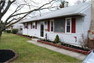 41 S Rose Ln, West Berlin, NJ 08091