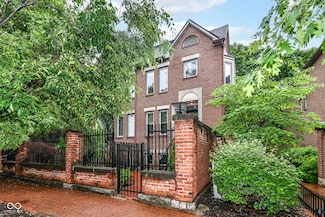 558 E Vermont St, Indianapolis, IN 46202