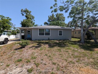 1449 Pine St, Clearwater, FL 33756