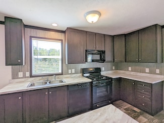 6021 Frederick St Unit 54, Romulus, MI 48174