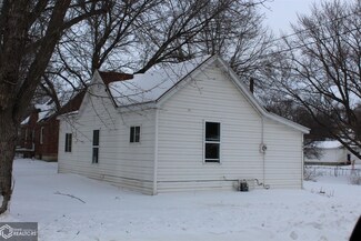 545 W D St, Forest City, IA 50436