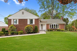 59 Woodford Rd, Scarsdale, NY 10583
