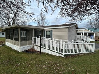 8250 Highline Blvd, Erie, PA 16509