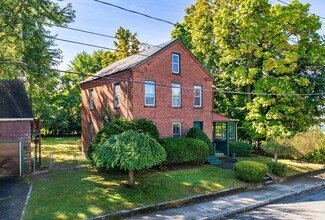 4 Clifford St, Easthampton, MA 01027