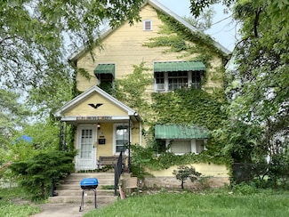 376 N Hickory St, Joliet, IL 60435