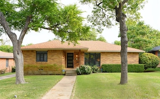 2542 Woodmere Dr, Dallas, TX 75233