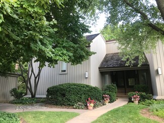 107 Foxwood Ln Unit C, Lake Barrington, IL 60010
