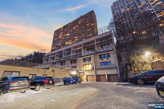 18 Massa Ln Unit B4, Edgewater, NJ 07020