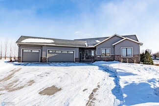 302 Prairie Dr, Harwood, ND 58042