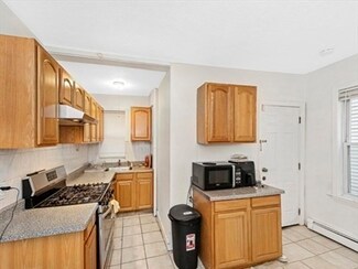131 Arsenal St Unit 1, Watertown, MA 02472