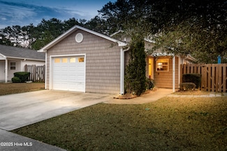 1809 Gretna Dr, Greenville, NC 27834