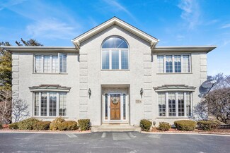 3016 35th St, Oak Brook, IL 60523