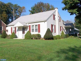 1085 Magazine Rd, Green Lane, PA 18054
