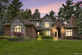 3050 High Hillcrest Dr, Howell, MI 48843