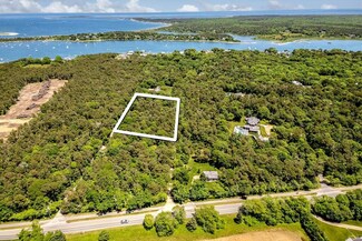 9 Ocean View Ave, Edgartown, MA 02539