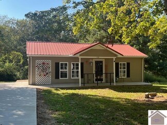 170 Cunningham Ave, Cadiz, KY 42211