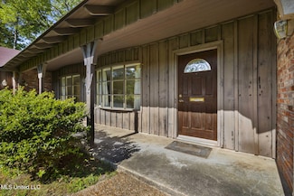 160 Marblehead Ct, Jackson, MS 39211