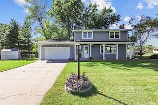 632 109th Ln NE, Minneapolis, MN 55434