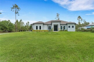 2909 2nd Ave NE, Naples, FL 34120
