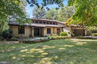 6955 Wood Glen Dr, Hughesville, MD 20637