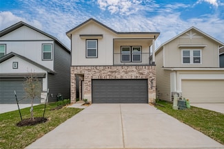 14975 Eagle Feather Dr, Houston, TX 77090