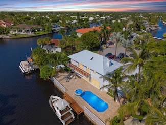 580 SW 15th St, Boca Raton, FL 33432