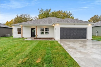 216 S Devin St, Lone Jack, MO 64070