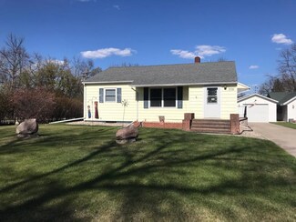 338 2nd Ave NW, Mayville, ND 58257