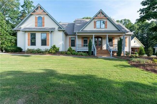 7609 Fern Ln, Lula, GA 30554