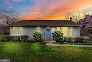 5136 Ridgeview Dr, Harrisburg, PA 17112