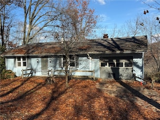 233 Horseshoe Dr, Mars, PA 16046