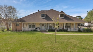 1607 Ernie Ln, Grand Prairie, TX 75052
