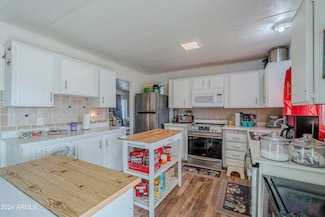 7028 W Carol Ann Way, Peoria, AZ 85382