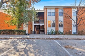 1984 Greenglen Dr Unit 202, Kirkwood, MO 63122
