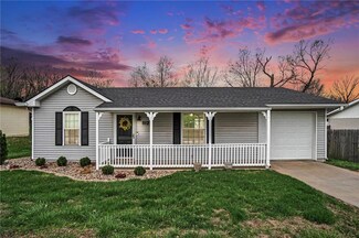 812 S Woodbine Rd, Saint Joseph, MO 64507