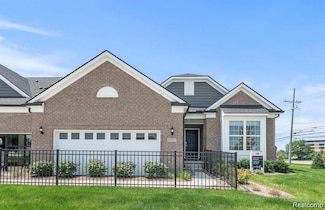 42792 Arbor Dr, Clinton Township, MI 48038