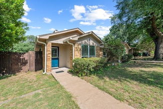 721 Oakwood Ln Unit B, Arlington, TX 76012