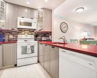 4705 NW 35th St Unit 616, Lauderdale Lakes, FL 33319