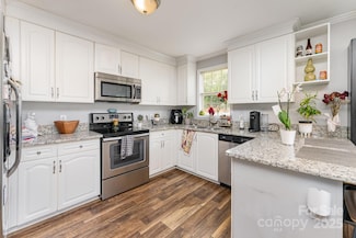 201 Easy St, Concord, NC 28027