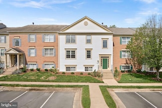 1003 Foxhunt Terrace NE Unit 201, Leesburg, VA 20176