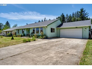 200 Bluebird St, Cottage Grove, OR 97424