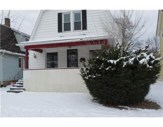 930 W Garfield Ave, Elkhart, IN 46516