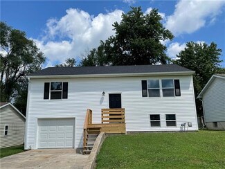 512 W Prairie St, Cameron, MO 64429