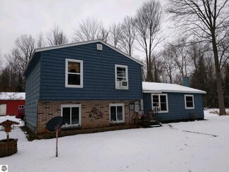5848 Laird Lake Rd, Hale, MI 48739