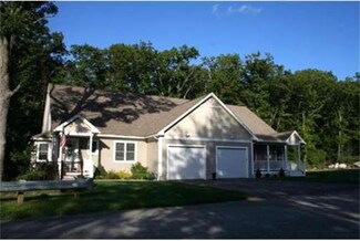 54 Virginia Dr Unit 62, Rochdale, MA 01542