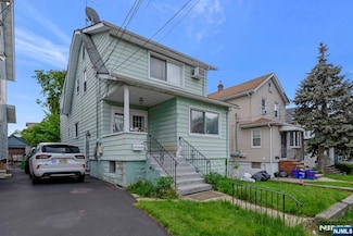 542 3rd Ave, Lyndhurst, NJ 07071